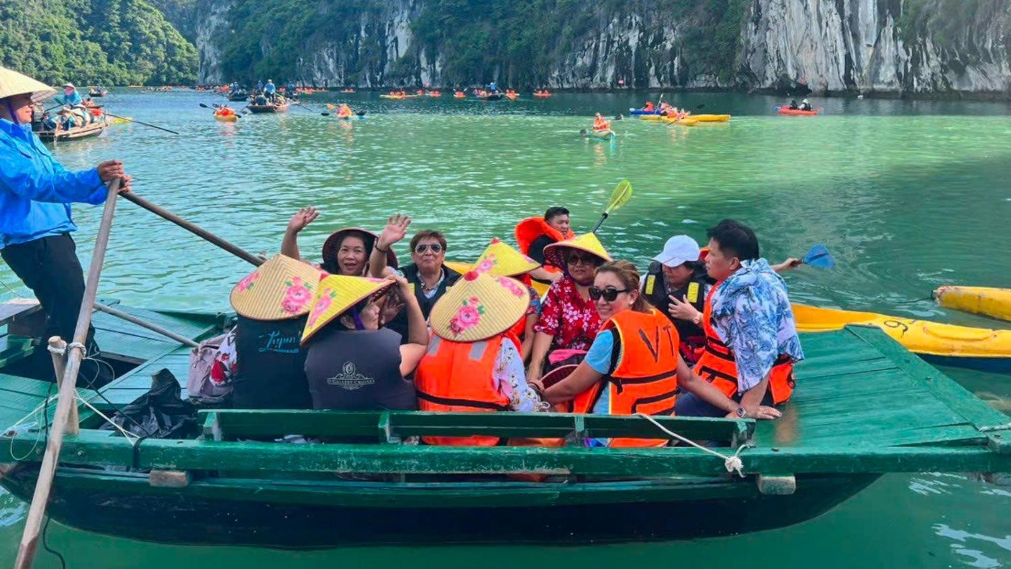 Lotus Boutique Cruise Hotell Ha Long Eksteriør bilde
