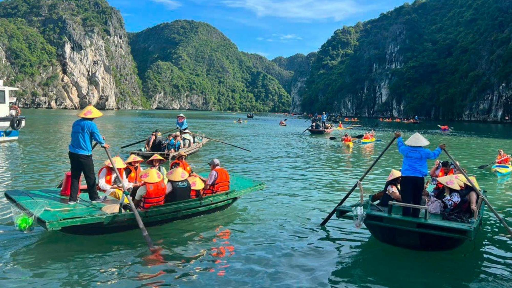 Lotus Boutique Cruise Hotell Ha Long Eksteriør bilde