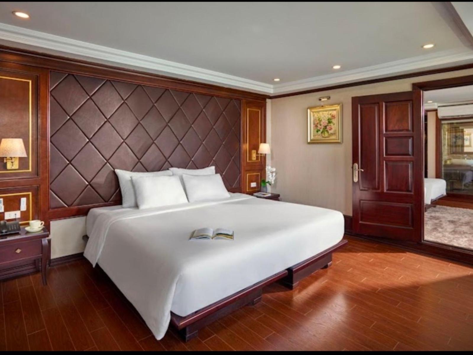 Lotus Boutique Cruise Hotell Ha Long Eksteriør bilde